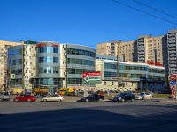 Krasnogvardeisky district, avenue Industrialny, house 31. retail entertainment center