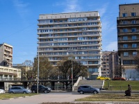 Krasnogvardeisky district,  Bolsheokhtinskiy, house 8. Apartment house