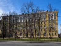 Krasnogvardeisky district, Sredneokhtinskiy , 房屋 8. 公寓楼