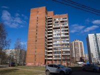 Krasnogvardeisky district, Lenskaya st, house 5. Apartment house