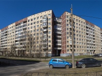 Krasnogvardeisky district, Lenskaya st, 房屋 10 к.1. 公寓楼