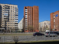 Krasnogvardeisky district, Lenskaya st, 房屋 11 к.2. 公寓楼