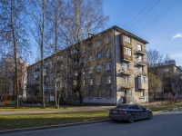 Krasnogvardeisky district, Kryukov st, house 3. Apartment house