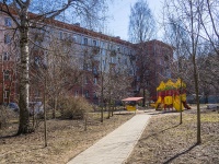 Krasnogvardeisky district, Stahanovtcev st, 房屋 10 к.1 . 公寓楼