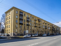 Krasnogvardeisky district, Revolyutsii road, house 15. Apartment house
