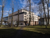 Krasnogvardeisky district, 购物中心 "Ладога", Revolyutsii road, 房屋 31