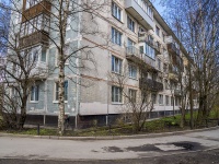 Krasnogvardeisky district,  Petr Smorodin, house 18. Apartment house