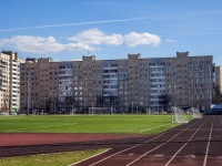 Krasnogvardeisky district, st Kommuni, house 28 к.2. Apartment house