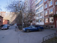 Krasnogvardeisky district, Entuziastov avenue, 房屋 18 к.1. 公寓楼