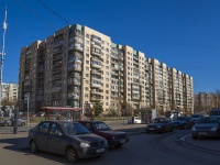 Krasnogvardeisky district, Entuziastov avenue, 房屋 44. 公寓楼
