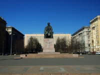 Moskowsky district, 纪念碑 Н.Г. Чернышевскому , 纪念碑 Н.Г. Чернышевскому