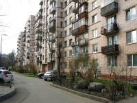 Moskowsky district, Kosmonavtov avenue, 房屋 19 к.1. 公寓楼