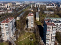 Moskowsky district, Kosmonavtov avenue, 房屋 32. 公寓楼