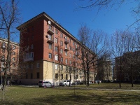 Moskowsky district, st Basseynaya, house 43. Apartment house
