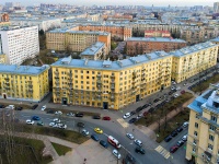 Moskowsky district, st Basseynaya, house 47. Apartment house