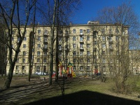 Moskowsky district, Pobedy st, 房屋 13. 公寓楼