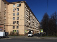 Moskowsky district, avenue Yury Gagarin, house 35. Apartment house