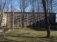 Moskowsky district, Reshetnikov st, 房屋 21. 公寓楼