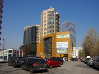 Moskowsky district, Krasnoputilovskaya st, 房屋 111. 公寓楼