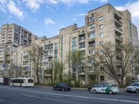 Nevsky district, Aleksandrovskoj fermi avenue, 房屋 4. 公寓楼
