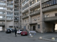 Nevsky district, Bolshevikov avenue, 房屋 1. 公寓楼