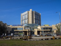 Nevsky district, Bolshevikov avenue, 房屋 7 к.2. 购物娱乐中心