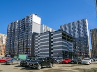 Nevsky district, Dybenko st, 房屋 7 к.4 СТР 1. 车库（停车场）