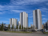 Nevsky district, Dybenko st, 房屋 7 к.4 . 公寓楼
