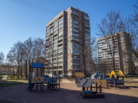 Nevsky district, st Dybenko, house 13 к.2. Apartment house