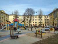 Nevsky district, Farforovskaya st, house 14. Apartment house