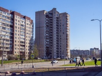 Невский район, улица Бадаева, дом 5. многоквартирный дом