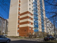 Nevsky district, Badaev , 房屋 7 к.2. 公寓楼