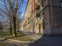 Nevsky district, Krasnykh Zor' blvd, house 5. Apartment house