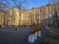 Nevsky district, Krasnykh Zor' blvd, house 7. Apartment house