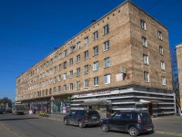 Nevsky district, Narodnaya st, 房屋 8. 公寓楼