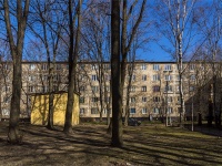 Nevsky district, st Novoselov, house 1. Apartment house