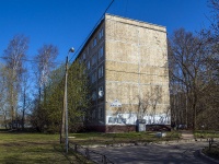 Nevsky district, Novoselov st, house 15. Apartment house