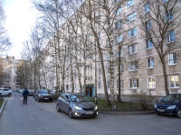 Nevsky district, Iskrovskiy , 房屋 17 к.1. 公寓楼