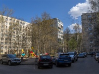 Nevsky district, Iskrovskiy , 房屋 30. 公寓楼