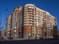 Nevsky district,  Iskrovskiy, house 32 к.1. Apartment house