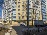 Nevsky district, 1st Rabfakovskiy , house 3. Apartment house