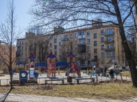 Nevsky district, Krupskoy st, house 31. Apartment house