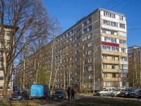 Nevsky district,  Shotman, house 18. Apartment house