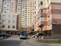 Nevsky district, Novo-aleksandrovskaya st, house 14. Apartment house