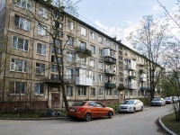 Nevsky district, Shelgunov st, 房屋 19. 公寓楼