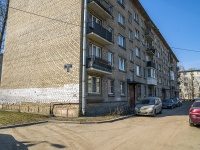 Nevsky district, 3rd Rabfakovskiy , 房屋 12 к.4. 公寓楼