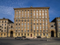 Nevsky district, st Polyarnikov, house 17. Apartment house
