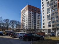 Petrogradsky district, Medikov avenue, 房屋 10 к.4. 公寓楼