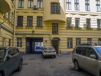 Petrogradsky district,  , house 19. Apartment house