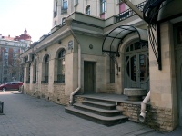 Петроградский район, улица Бармалеева, дом 2. многоквартирный дом
